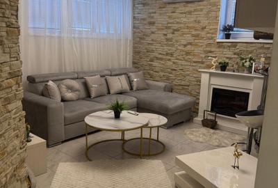 Apartament cu 3 camere decomandat în Fundeni