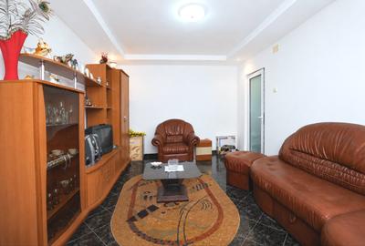 Apartament 2 camere etaj 4 , zona PETRODAVA - 6