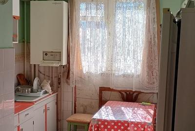 Apartament 3 camere liber la vanzare zona Vlahuta - 5
