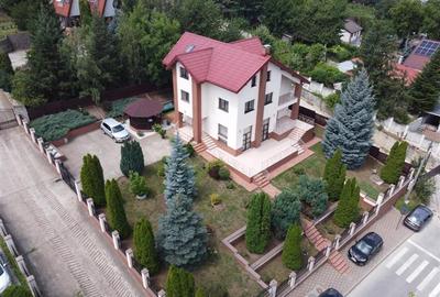 Vila exclusivista de vanzare in Iasi, design impunator,  localizare excelenta. - 1