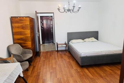 Garsoniera practica, locatie excelenta | Piata Baba Novac - Brazda - 1