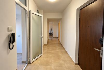 Sebastian, Apt 3 Camere  LIBER 1 PARCARE An Bloc 1987 REABILITAT Et. 6/8 - 4