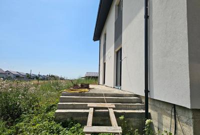 DUPLEX P+E+Pd, 174mp, TEREN 241mp, MĂGURELE, 165.000€+TVA - 23