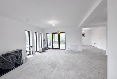 Apartament cu 4 camere decomandat în Otopeni