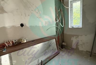 Casa receptionata in 2025 singura in curte - 13