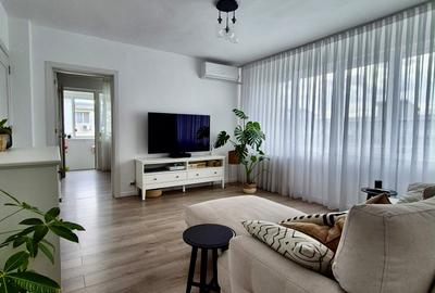 Apartament cu 2 camere decomandat în 1 Mai