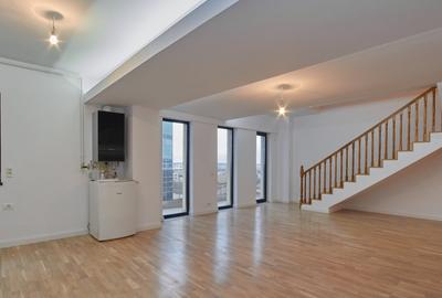 Penthouse cu 3 camere decomandat în Pipera