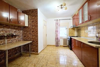 Apartament 3 camere, etaj 1- zona Micalaca - 3