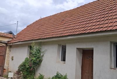 Casa in Zarnesti, constructie din caramida D+P si anexa, teren 569 mp - 3