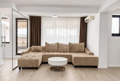 Apartament cu 3 camere semidecomandat, mobilat în Primo