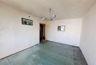 Apartament cu 3 camere decomandat în Drumul Taberei