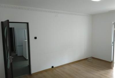 Unirii, Aleea Emil Bota, apartament 2 cam, decomandat, nemobilat, pentru locuit - 3