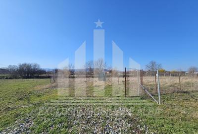 Teren Construcții intravilan de 1315 mp, în Partoș