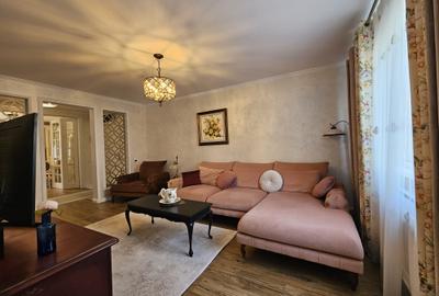 Apartament 3 camere 2 locuri de parcare si boxa , Strada Carpati - 5