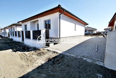 Casa 4 cam.2 băi,1 pivniță 1 dressing,500mp.teren,gard,pavaj - 2
