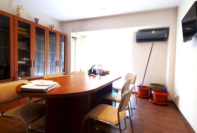 Spatiu mobilat de birouri - Apartament cu 3 camere - Bd. Unirii 7 - 2