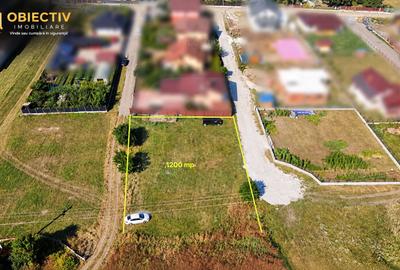 Teren intravilan de 1200 mp, în Nord-Est