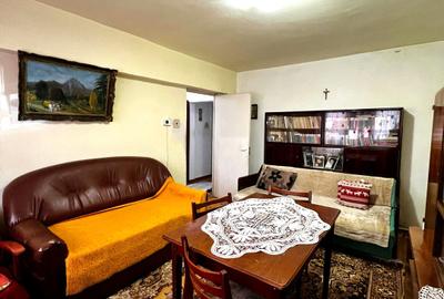 Apartament cu 3 camere în Cetate
