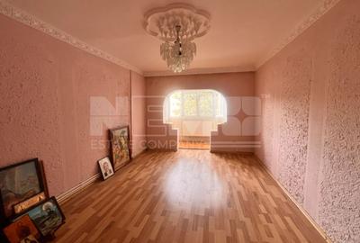 Apartament cu 4 camere decomandat, mobilat în Burdujeni