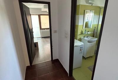 Închiriez apartament pe termen lung (minimum 1 an) - 1