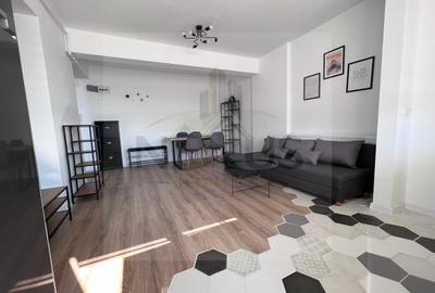 Apartament cu 2 camere semidecomandat, mobilat în Sud