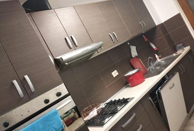 Apartament  de inchiriat 2 camere  langa metrou  1 Decembrie 1918 - 18
