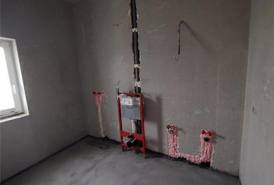 Duplex despartit prin C.T. - dormitor la parter - 3 bai - zona excelenta - 9