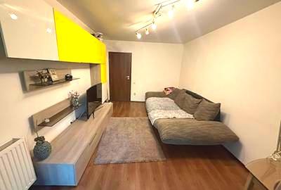 Apartament cu 3 camere decomandat, mobilat în Titan