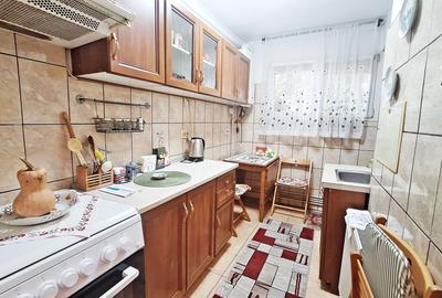 Piata Astra, apartament 2 camere la etajul 1, liber, 93000 euro neg - 9