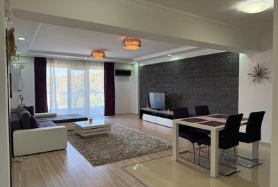 Apartament cu 2 camere decomandat, mobilat în Central
