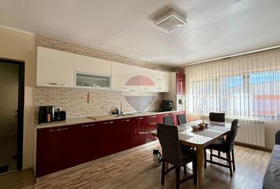 Casă / Vilă cu 4 camere de vânzare în zona Barieră Traian - Galați - 10