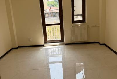 De Vanzare Apartament 4 Camere - Bld Uniri cu Fantani** - 6