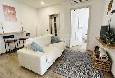 Apartament cu 3 camere decomandat în Borhanci