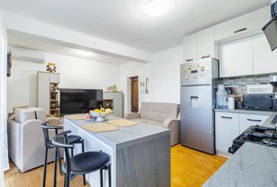 Apartament cu 3 camere semidecomandat, mobilat în Adunații-Copăceni