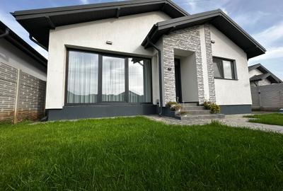 Casă individuală nouă de vânzare parter | 4 camere | Berceni Ilfov | 450 mp - 4