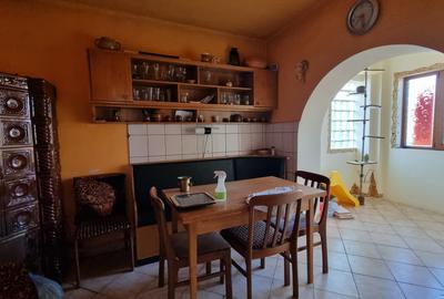 Parte de casa etaj 1 cu curte separata semicentral 87000 - 5