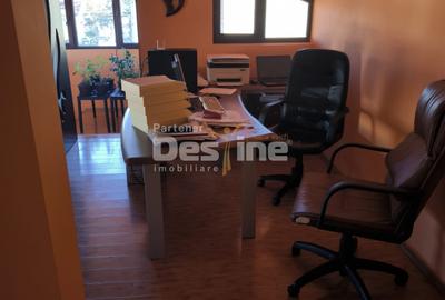 Casă P+E+M + corp secundar , 240 mp teren , 2 garaje , Metrou Bazilescu - 11