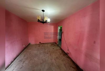Apartament cu 3 camere decomandat în Ștefan cel Mare