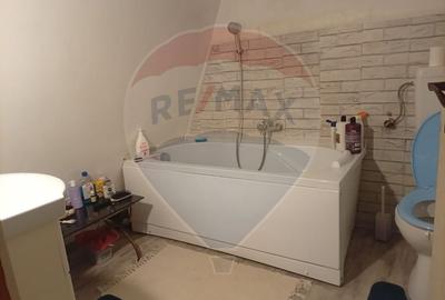 Casă / Vilă cu 6 camere de vânzare - 8