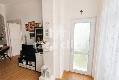Apartament cu 3 camere semidecomandat în Central
