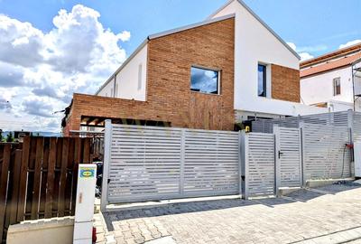 Duplex cu 4 camere în Iris