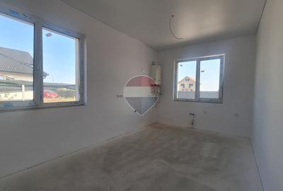 Casă / Vilă cu 3 camere de vânzare - 4