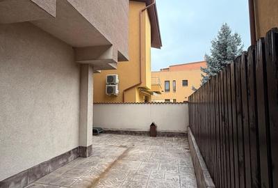 2 camere | Curte proprie 60 mp | 2 locuri parcare | Str. Rocadei - 5