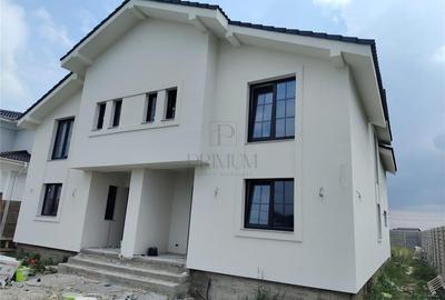 Duplex spatios - dormitor la parter - bucatarie mare - 1