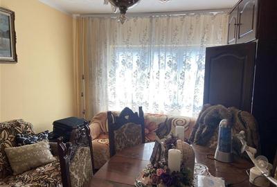 Apartament 2 camere , zona ultracentrala - Piata Moldovei , et 2 , decomandat , - 1