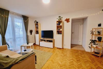 Apartament cu 2 camere semidecomandat, mobilat în Titan