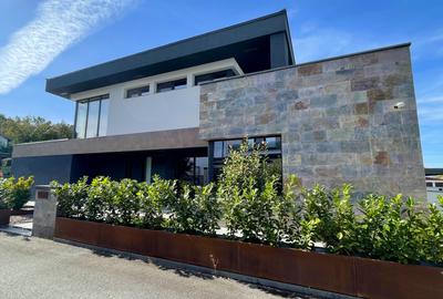 Casă individuală cu 5 camere în Corbeanca