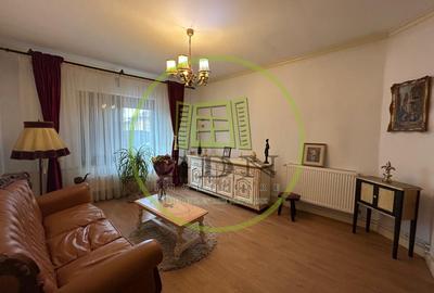 Casă individuală cu 4 camere în Central