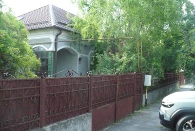 Casă individuală cu 4 camere în Ronaț
