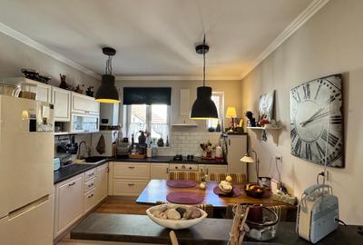 Apartament cu 3 camere de vânzare | Str. Olteniei-AP1565 - 8